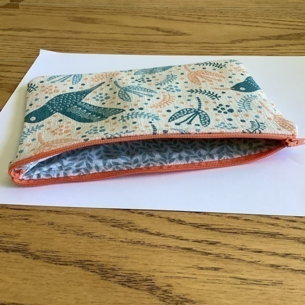 makeup purse - Picture 4 of 4